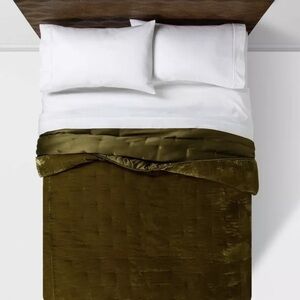 Opalhouse tufted green moss velvet king comforter